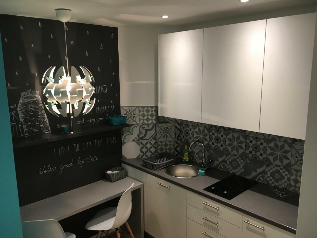 Adria Apartment Rijeka Ngoại thất bức ảnh